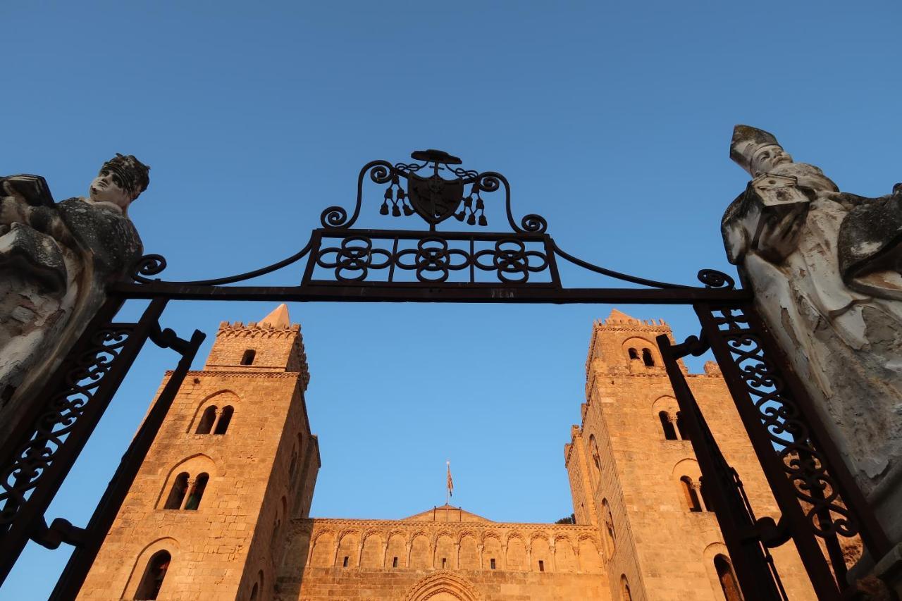 Familyholidays La Finestra Di Fronte Cefalu Exterior photo