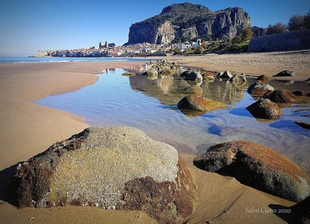 Familyholidays La Finestra Di Fronte Cefalu Exterior photo