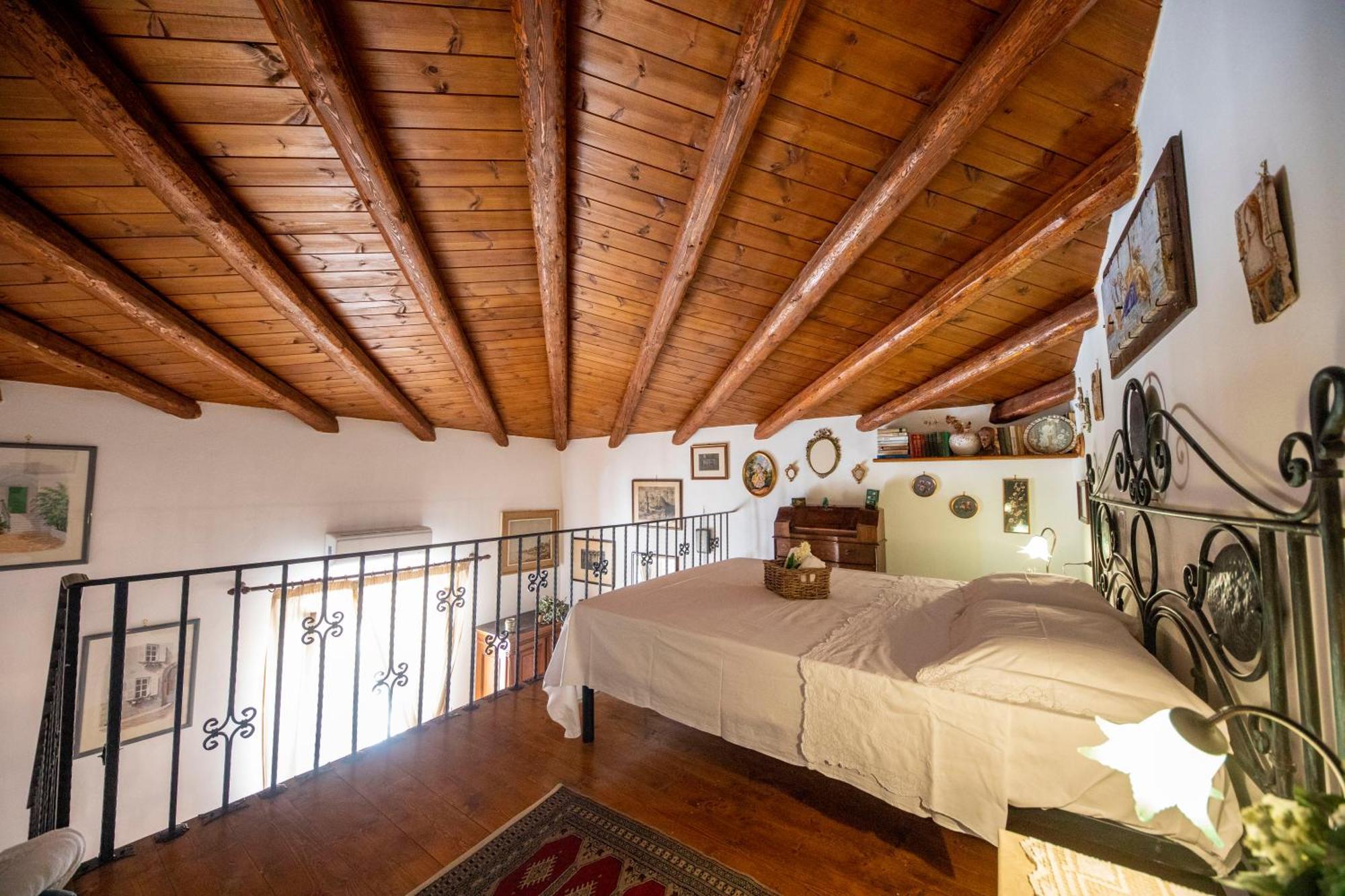 Familyholidays La Finestra Di Fronte Cefalu Exterior photo